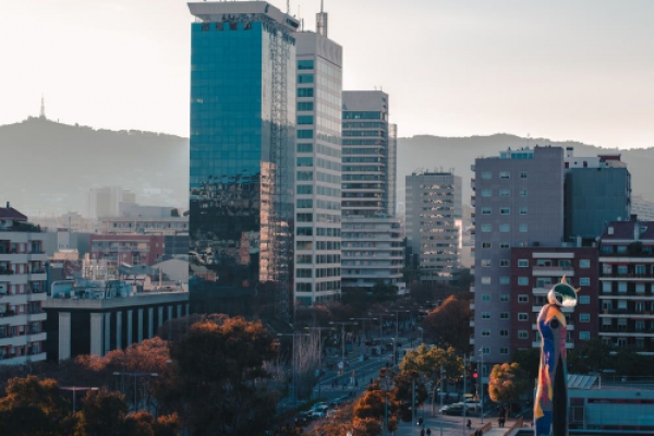 相比于傳統(tǒng)的建筑，智能建筑有以下幾方面的顯著優(yōu)勢！